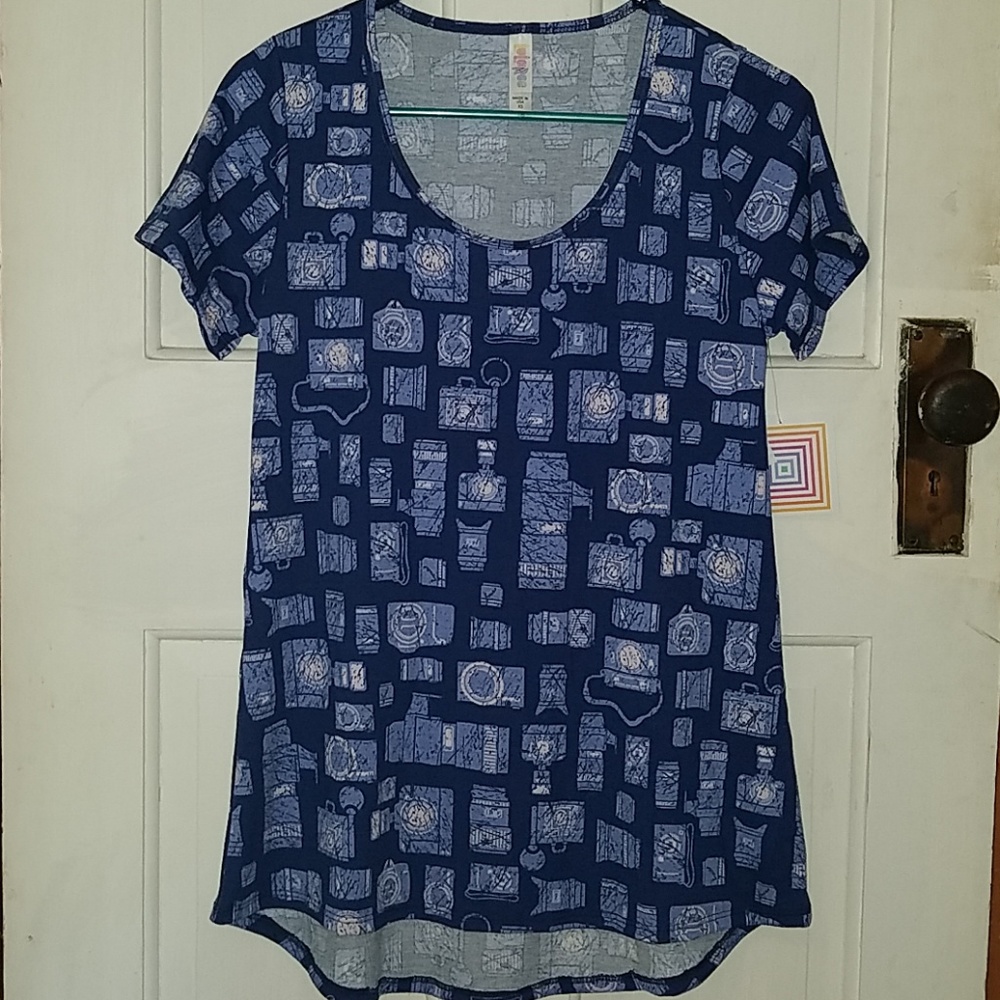 Lularoe Classic Tee *CAMERA PRINT*
